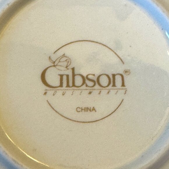 Set of 2 Gibson Housewares Floral Design Vintage Dinner Plates 10” - Picture 4 of 5